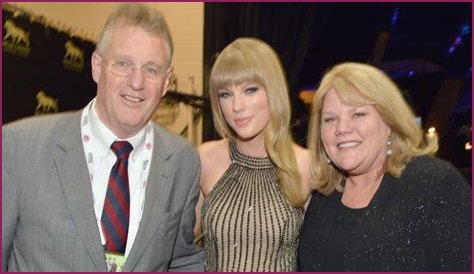 Taylor Swift's Reunited Parents: A Family Affair